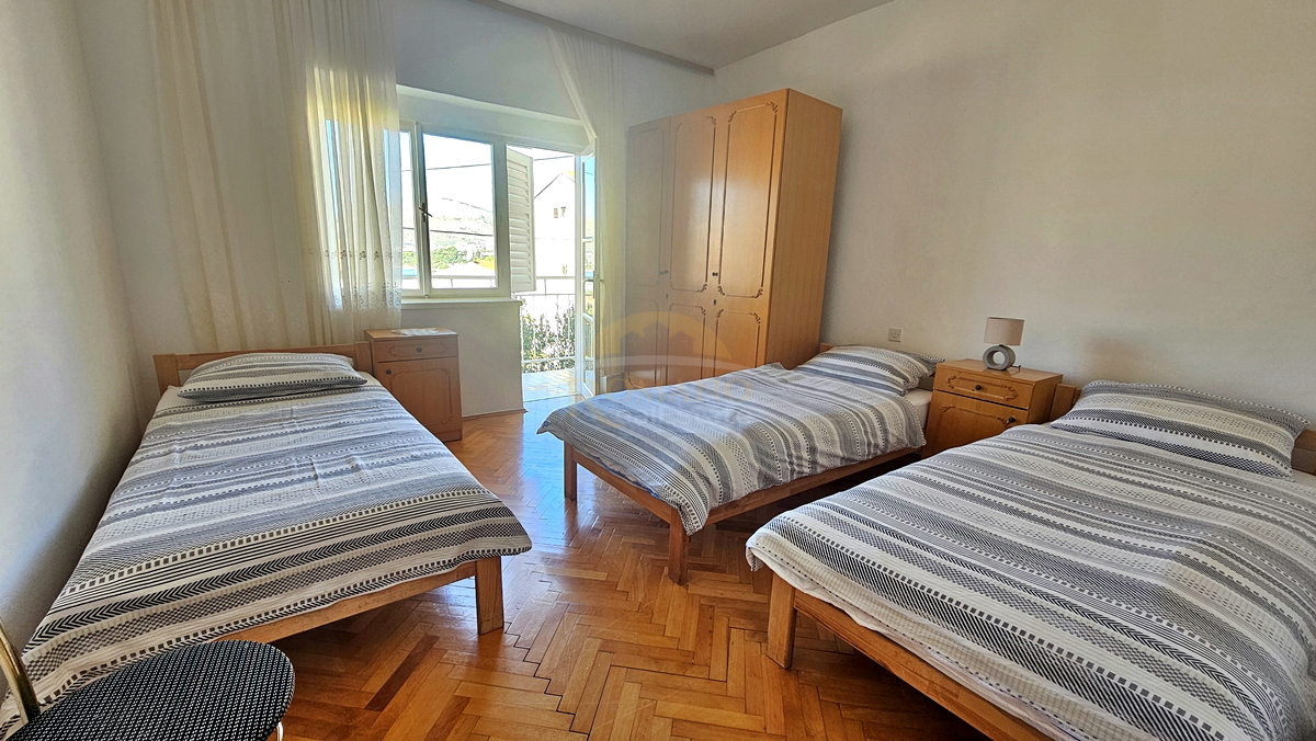 Hiša v Trogirju/Čiovu - Blizu kampa Rožac - 200 m od morja